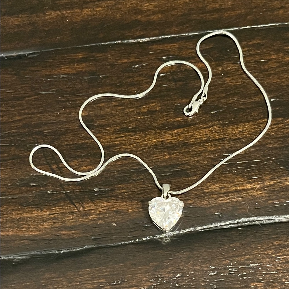 Heart-Cut Cubic Zirconia Pendant Necklace in Clear Crystal